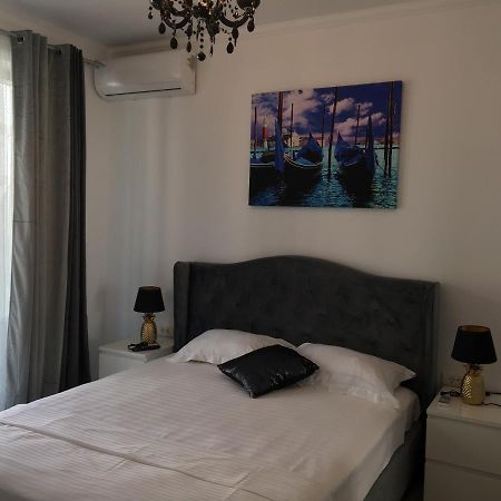 Lotus Blue Apartment Mamaia Exterior foto