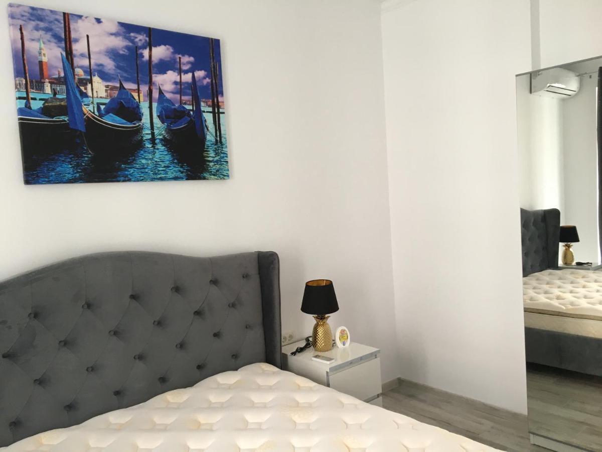 Lotus Blue Apartment Mamaia Exterior foto